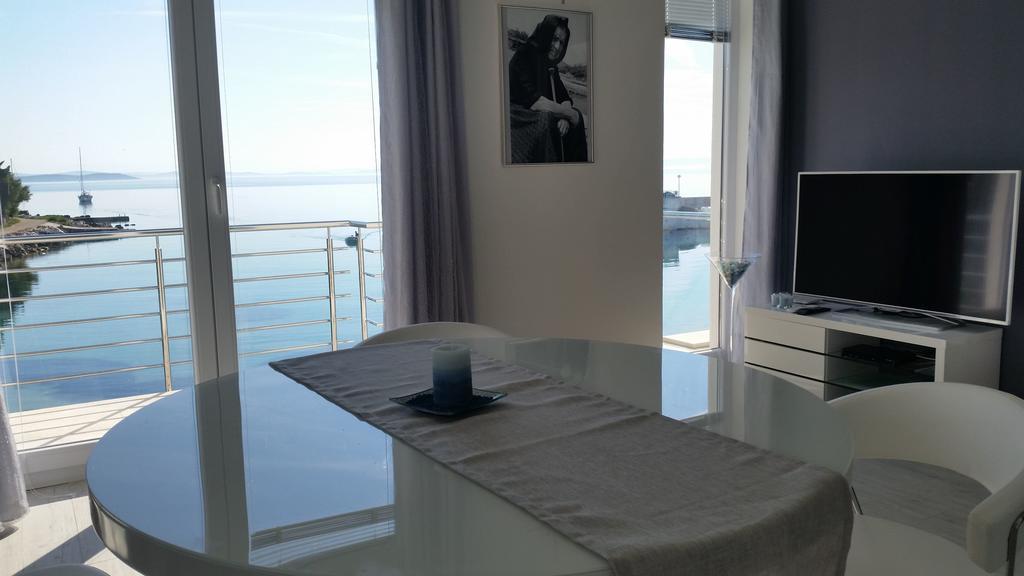 Apartments Sea Reflections Zman Room photo