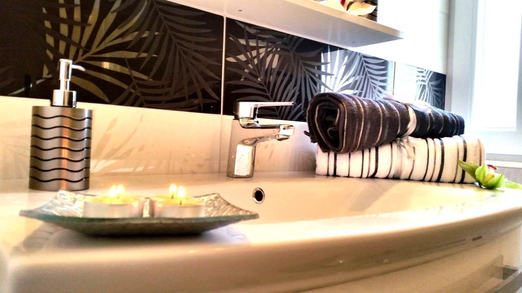 Apartments Sea Reflections Zman Room photo